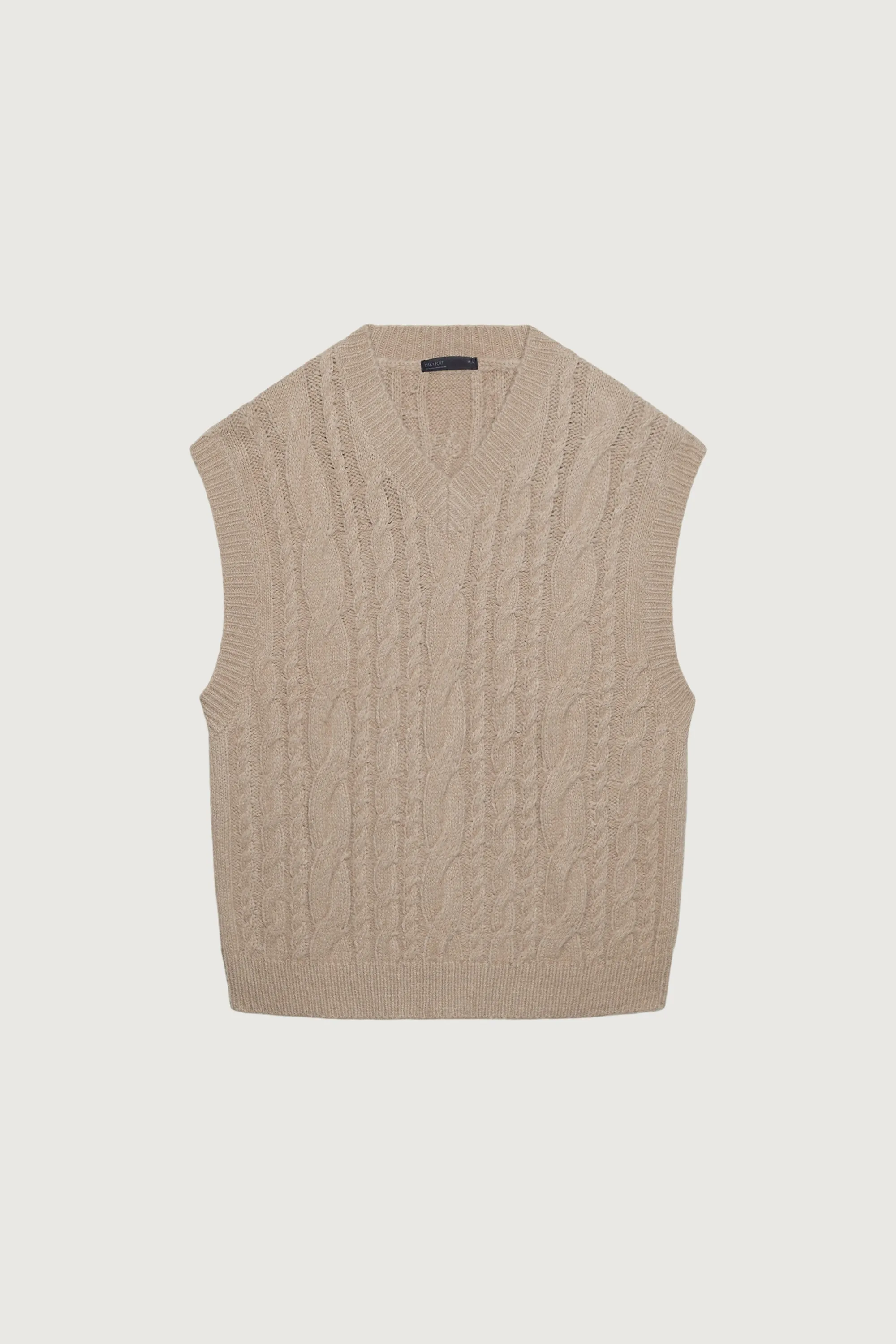 CABLE KNIT SWEATER VEST