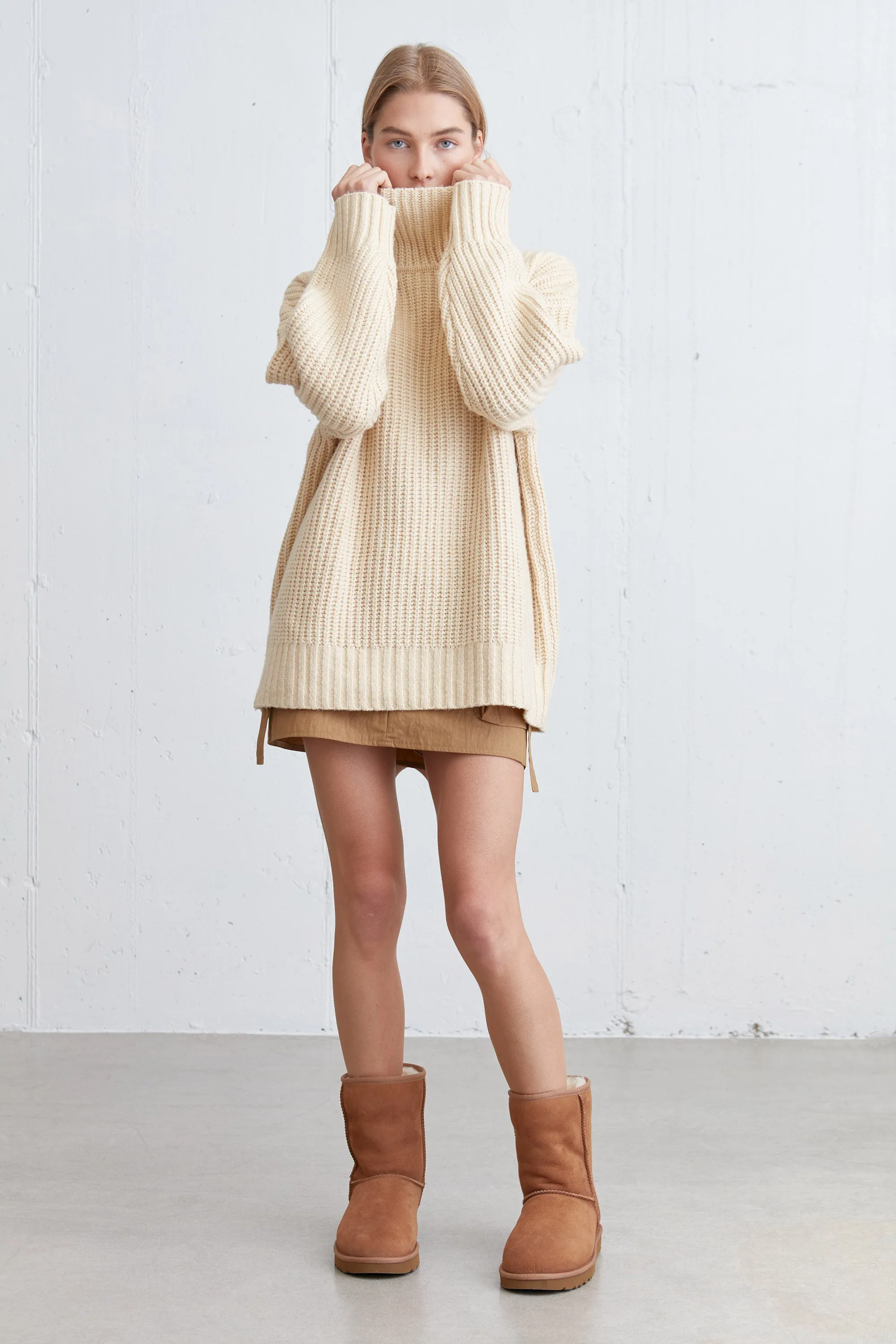 CHUNKY TURTLENECK SWEATER