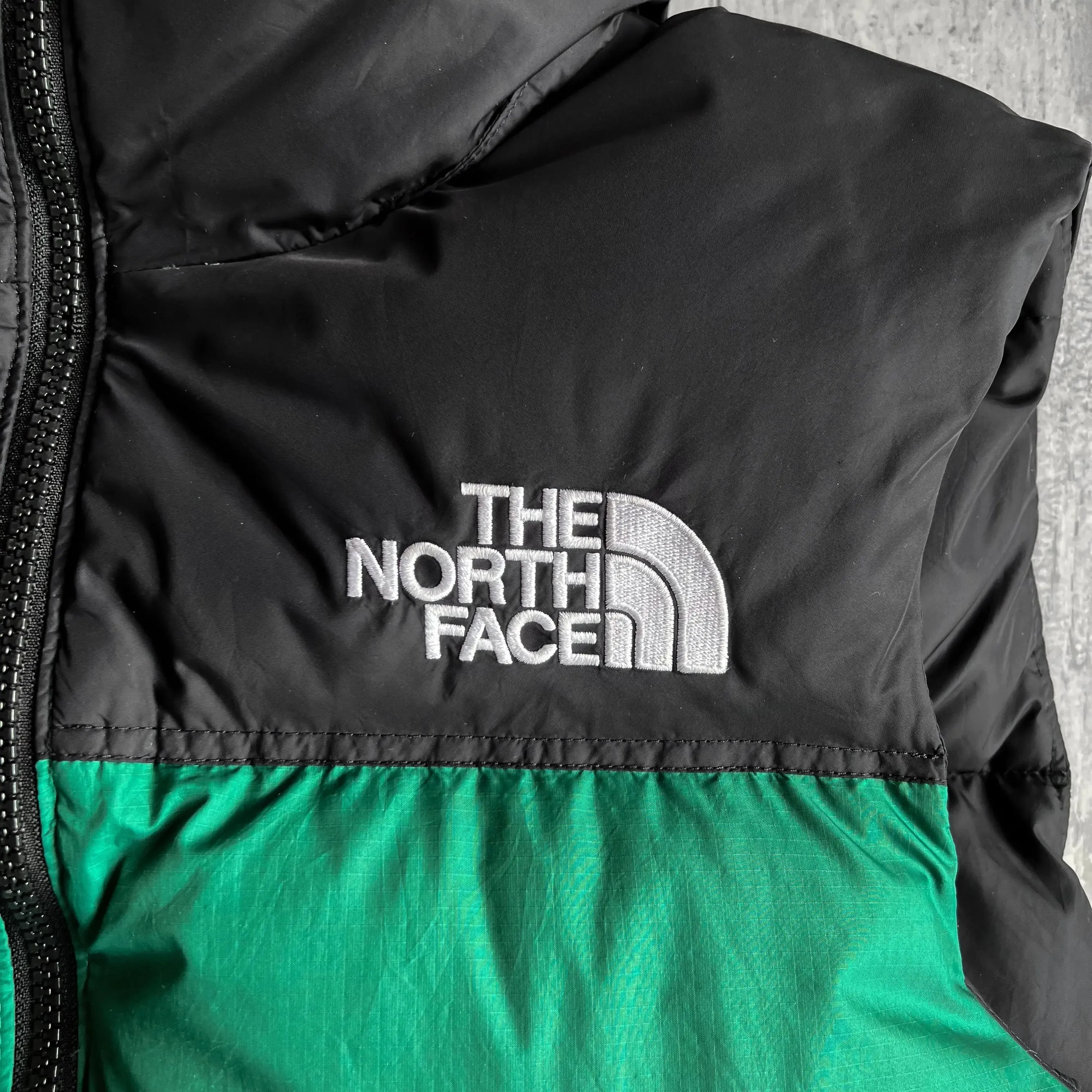 Retro 1996 The North Face Nuptse 700 Puffer Vest - M