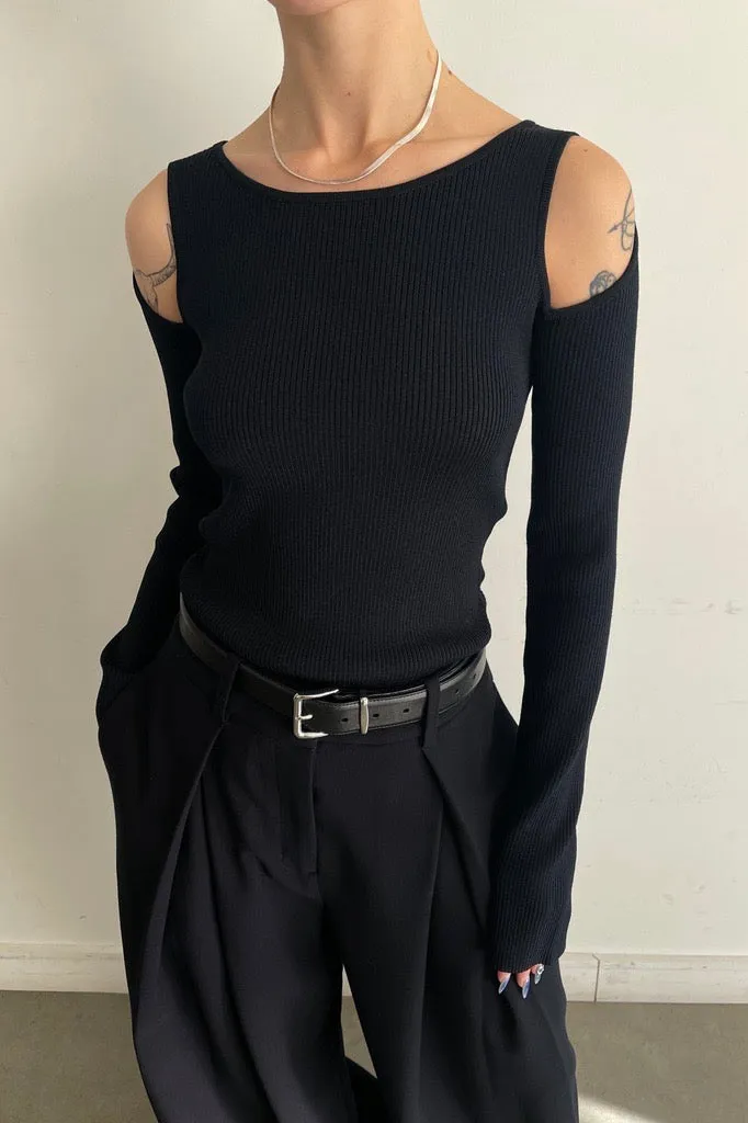 RIBBED SHOULDER CUTOUT SWEATER