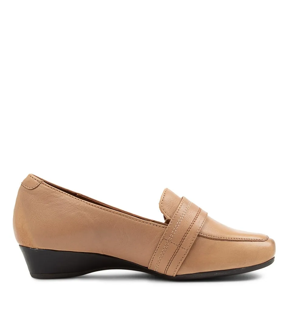 SUPERSOFT Racie2 Camel Leather Wedges