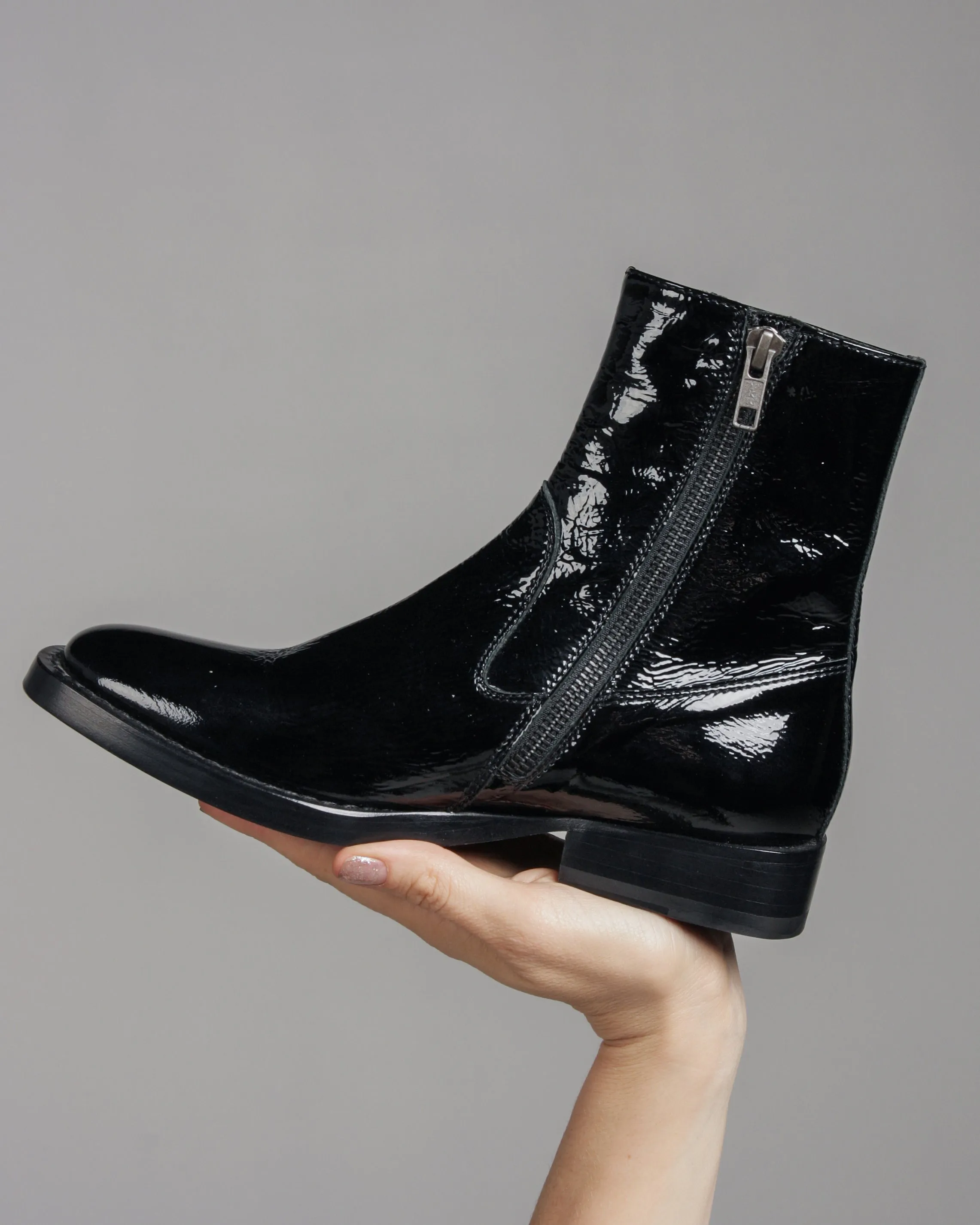 Vernice Crinkle Nero Boot