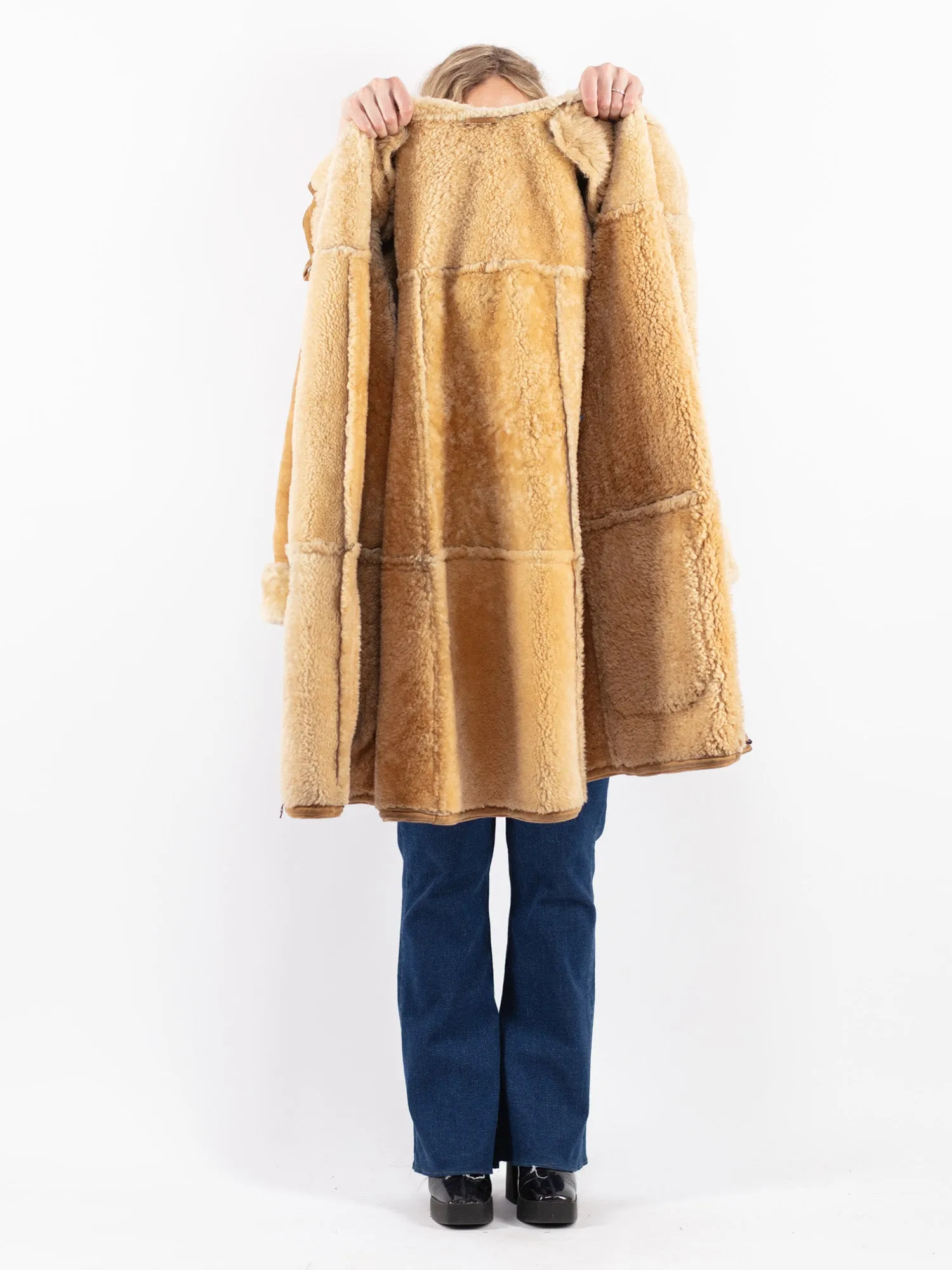 Vintage 70's Women Hooded Sheepskin Coat in Beige