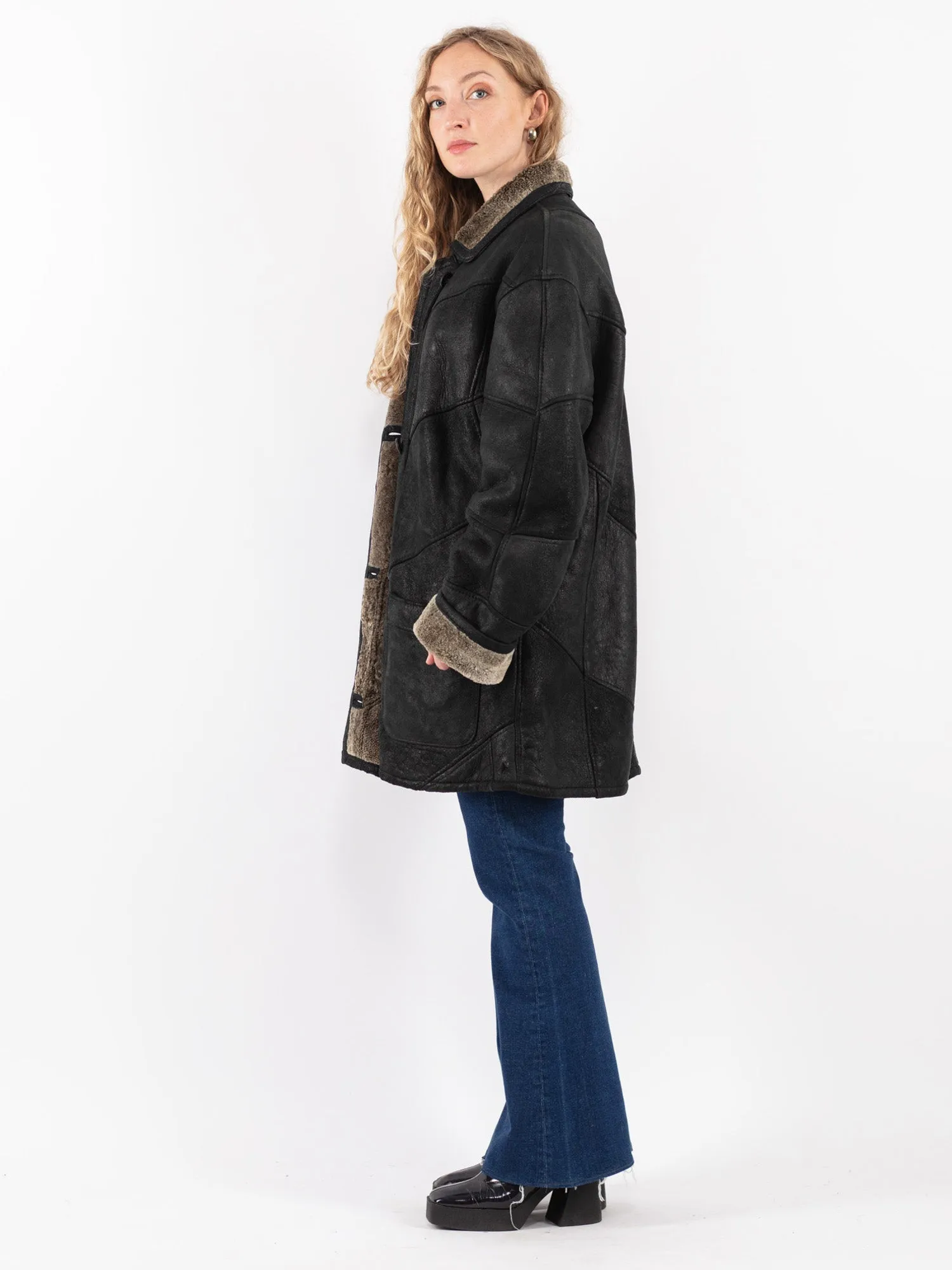 Vintage 90's Women Oversized Sheepskin Coat in Black