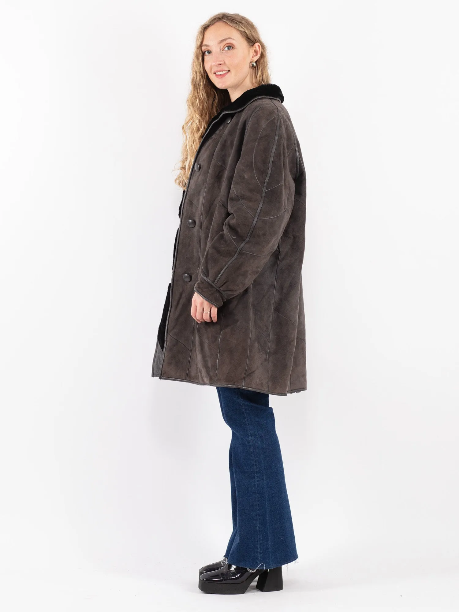 Vintage 90's Women Sheepskin Coat in Gray